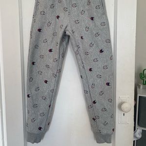 Women’s Champion logo sweatpants, grey small